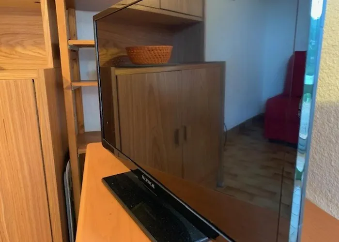 Joli T2 Rez-de-jardin Avec Piscine Et Parking - Fr-1-607-110 Holiday home *